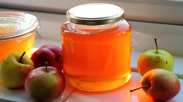 Gelée de pommes de grand-mère