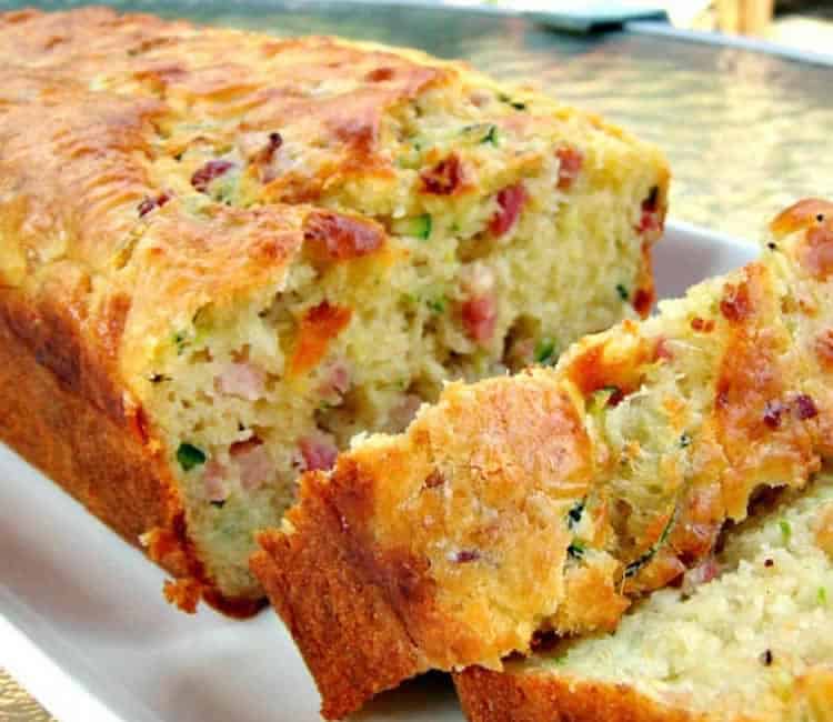 Pain aux courgettes bacon et cheddar