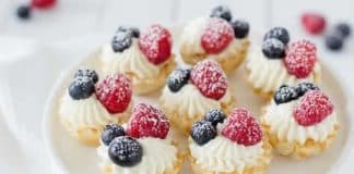Petit gâteau dessert à la crème