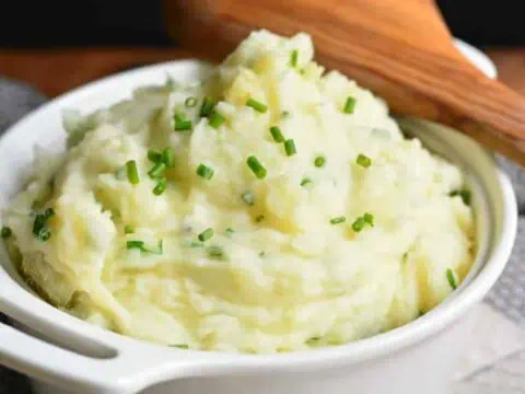 Purée de pommes de terre à la ciboulette