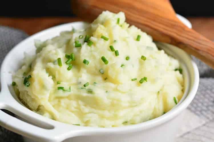 Purée de pommes de terre à la ciboulette