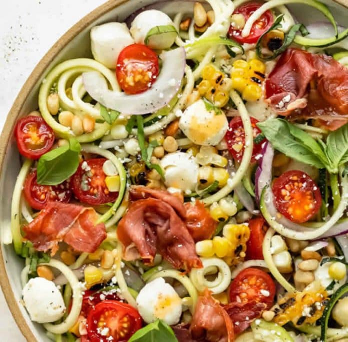 Salade aux courgettes tomates et mozzarella