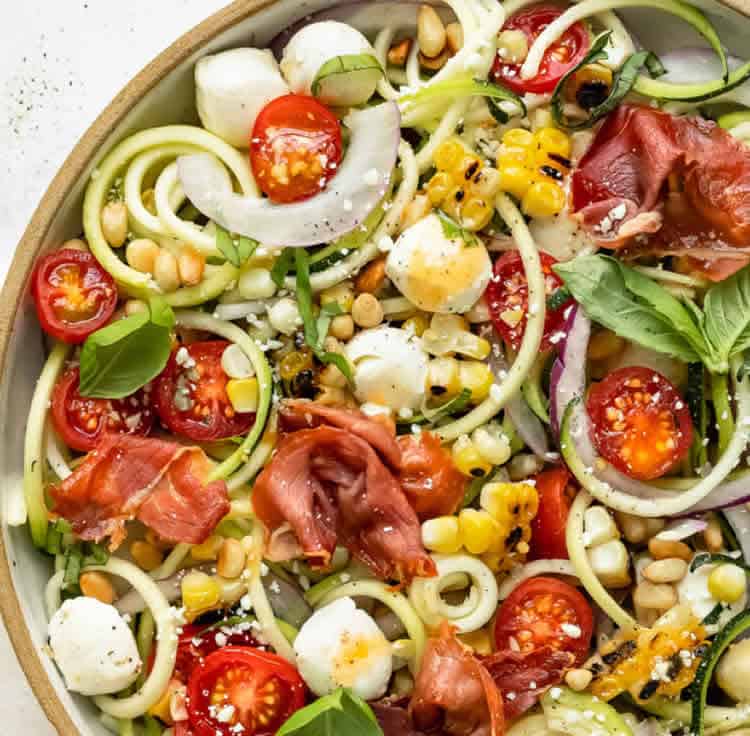 Salade aux courgettes tomates et mozzarella