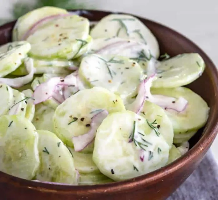 Salade concombre au yaourt