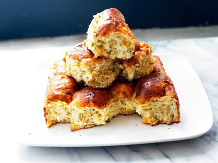 Brioche au maïs cheddar et coriandre