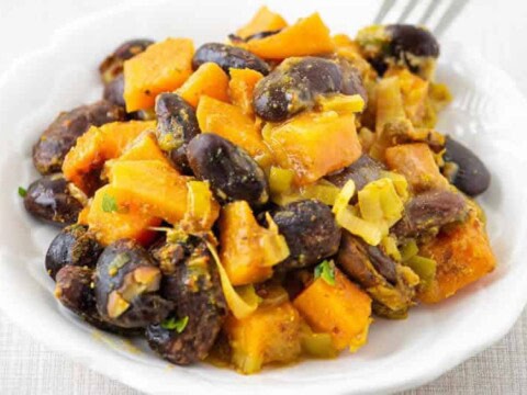 Patate douce et haricots au curry