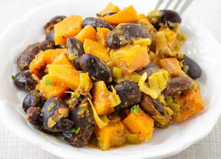 Patate douce et haricots au curry