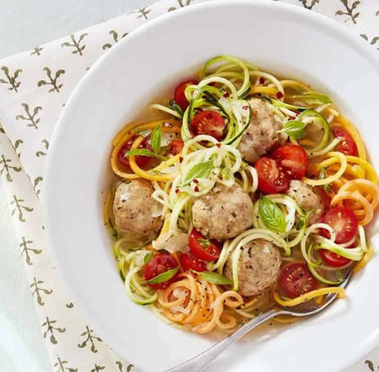 Soupe de boulettes de poulet au légumes