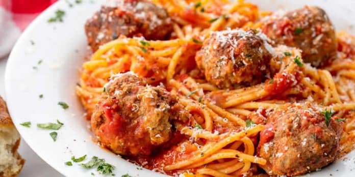 Spaghetti aux boulettes et tomates au cookeo