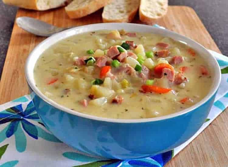 Soupe au jambon pommes de terre et poireaux