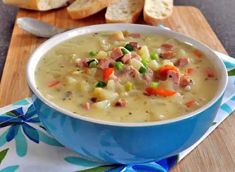 Soupe au jambon pommes de terre et poireaux