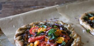 Tarte à la tomate et oignon