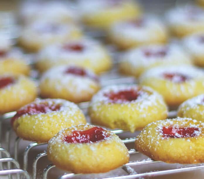 Biscuits à la confiture de fraise