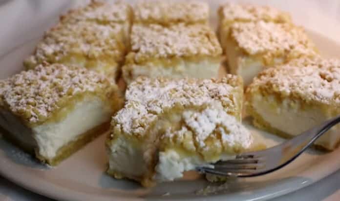 Gâteau avec 2 pots de yaourt facile