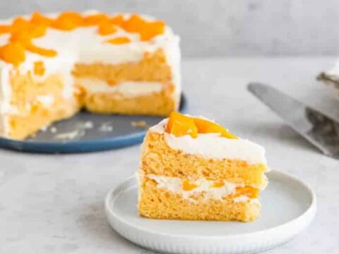 Gâteau à la crème et à la mangue