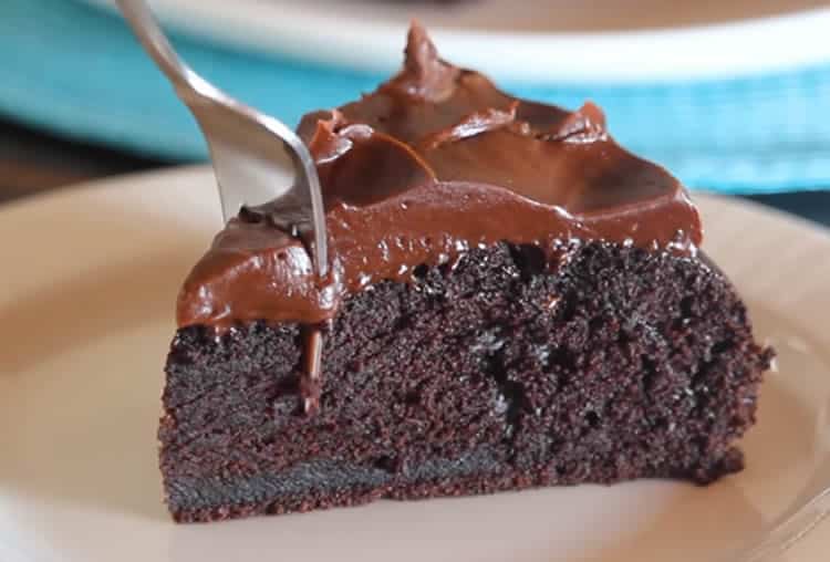 Cake chocolat moelleux avec glaçage