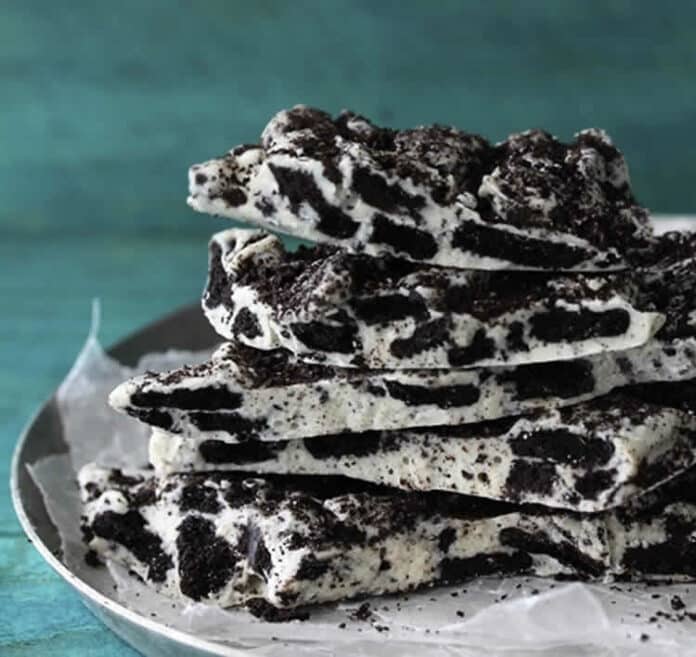 Biscuit au chocolat et oreos sans cuisson