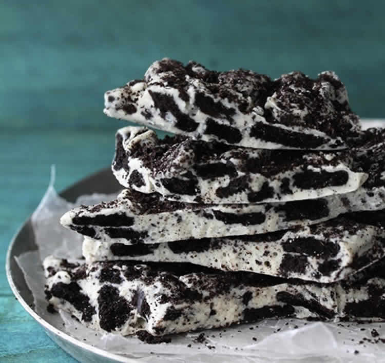 Biscuit au chocolat et oreos sans cuisson