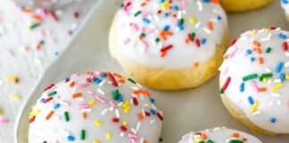 Brioches à la crème pâtissière et glaçage