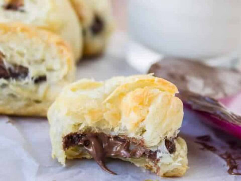 Gâteau fourré au chocolat nutella