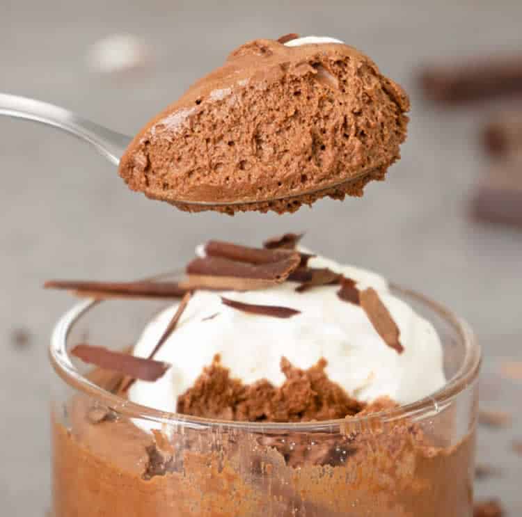 Mousse au chocolat onctueuse au thermomix - pour votre dessert.