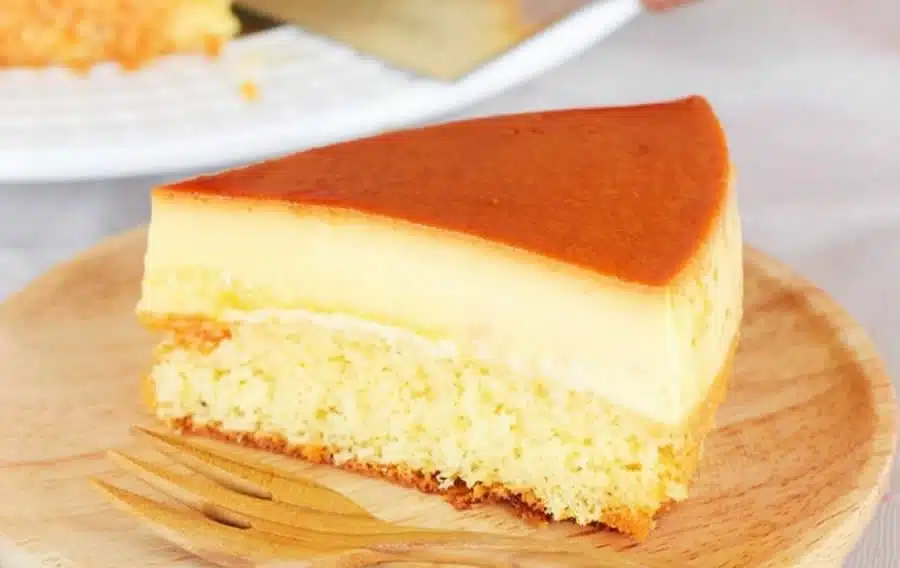 Gâteau à la crème pâtissière et au caramel