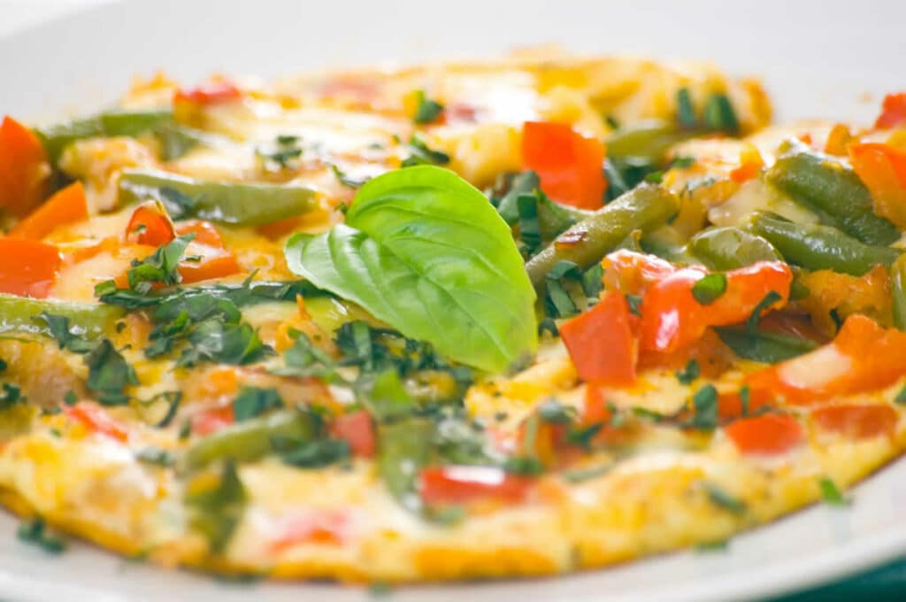 Pizza au saumon et asperges