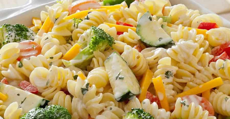 Salade de pâtes froides aux légumes
