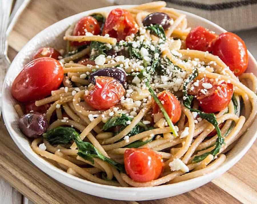 Spaghettis aux tomates cerises et feta