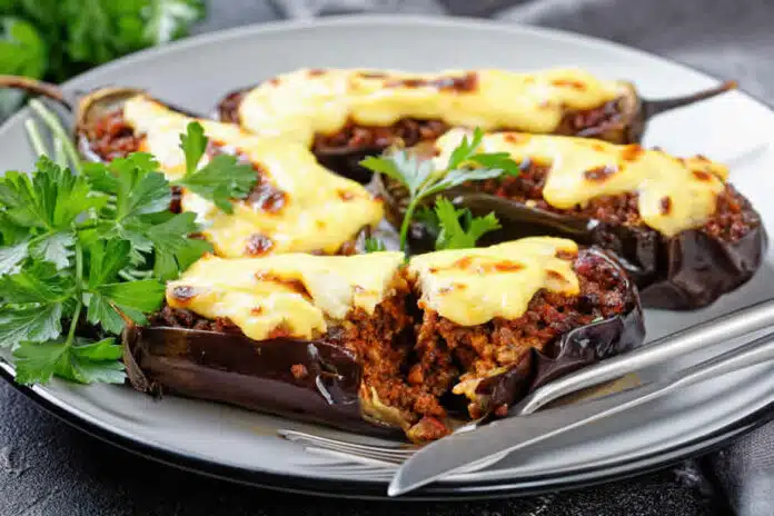 Aubergines farcies - les papoutsakia grecques