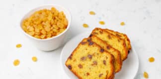 Cake aux amandes et raisins secs
