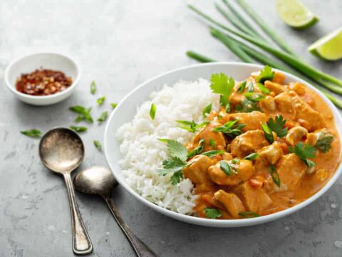 Emincé de dinde au curry et crème