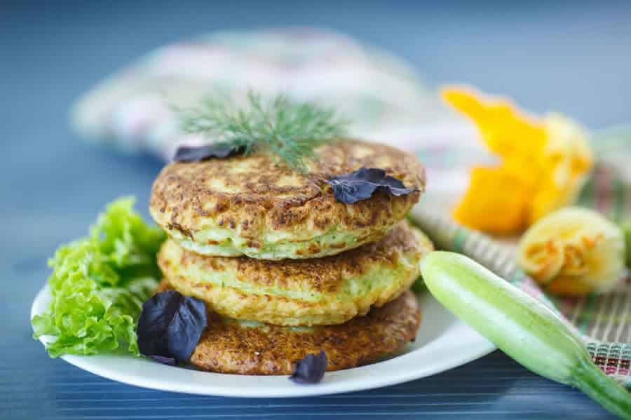 Galettes soufflées de courgette et fromage