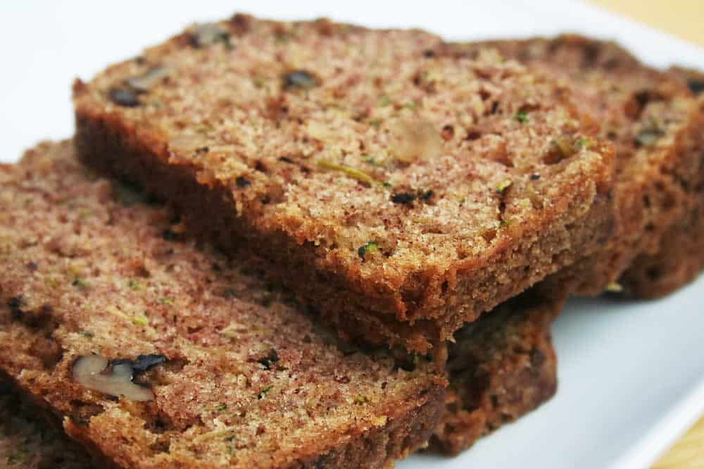 Cake aux courgettes et aux noix