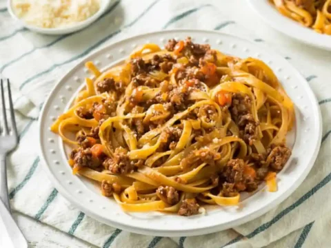 Comment faire un plat à la bolognaise au cookeo en 10 minutes.