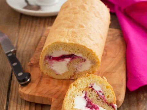 Gâteau roulé au mascarpone et confiture