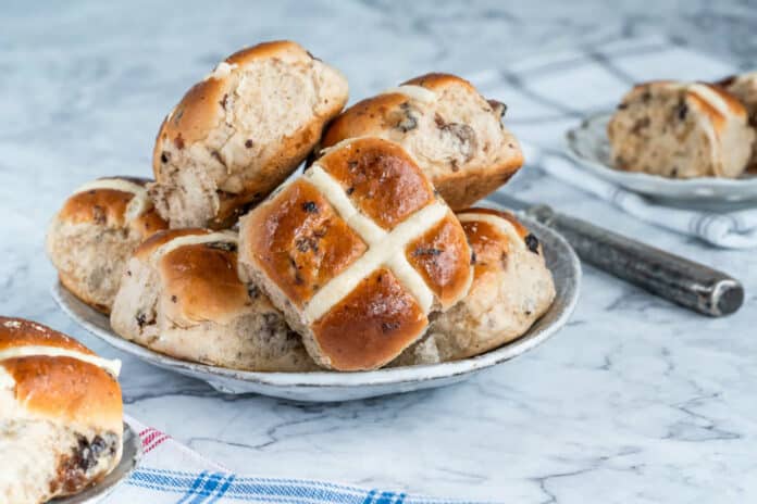 Hot cross bun - Petit pain traditionnel de Pâques