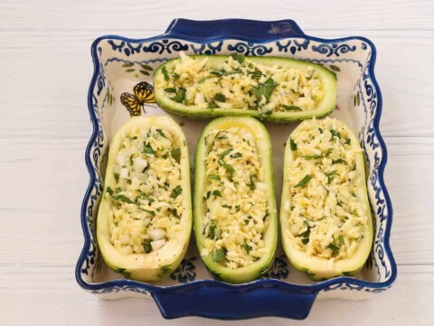 Courgettes farcies au fromage râpé