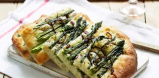 Focaccia aux asperges