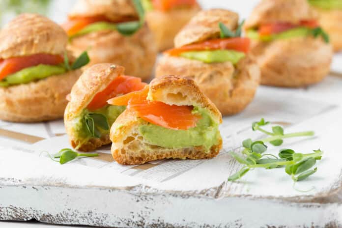 profiterole-a-l-avocat-et-saumon-au-thermomix