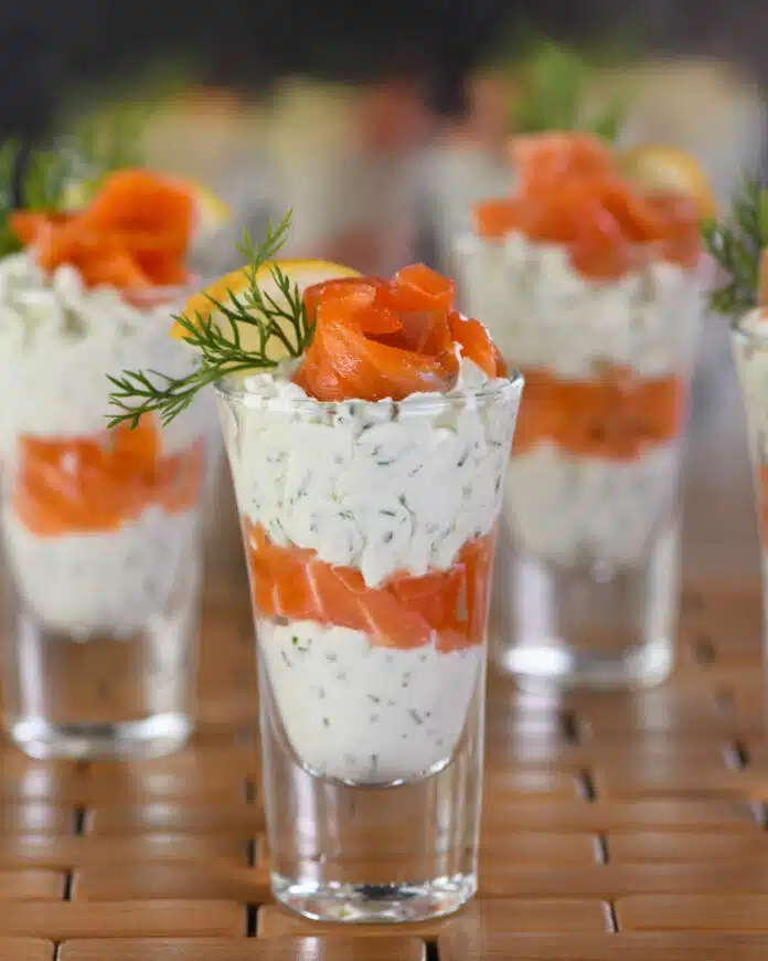 Verrine de fromage blanc à l'aneth et saumon