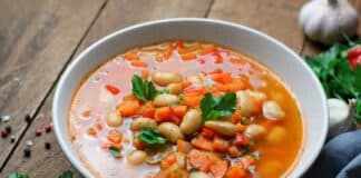 Soupe aux haricots blancs et légumes