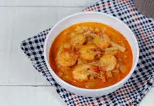 Curry aux crevettes et ananas
