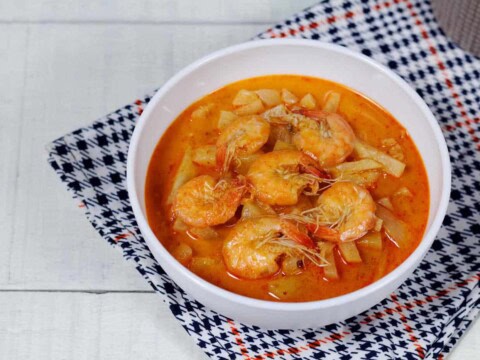 Curry aux crevettes et ananas