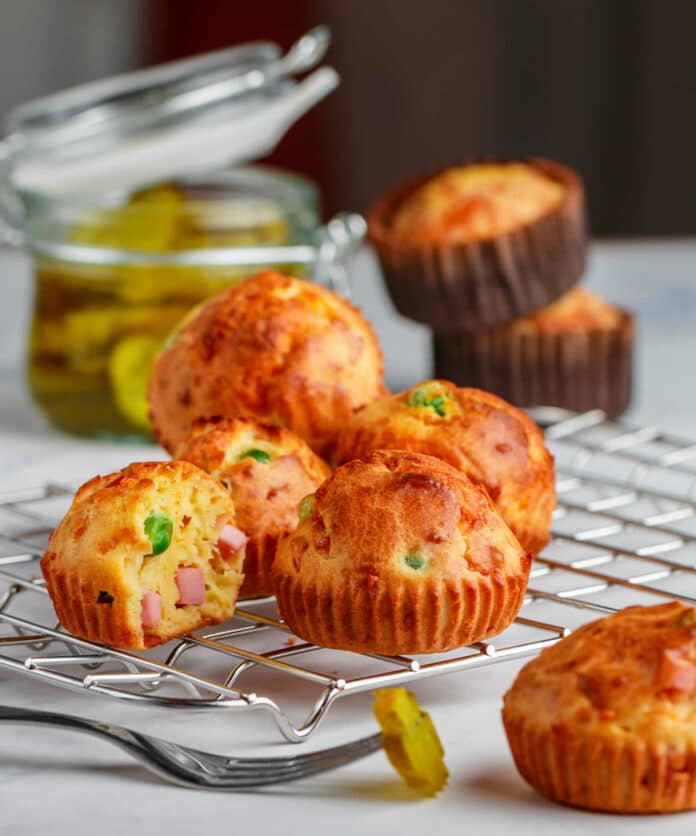 Muffins jambon-fromage et pois