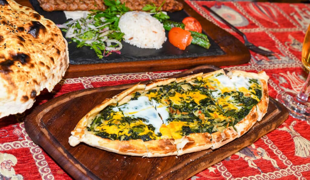 Pide aux épinards et feta