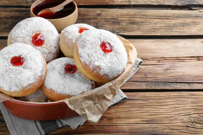 Beignets avec la gelée framboises eu thermomix