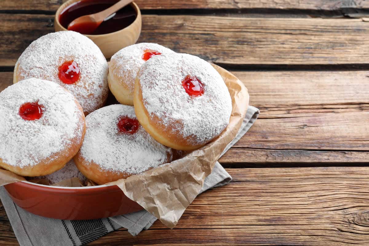 Beignets avec la gelée framboises eu thermomix