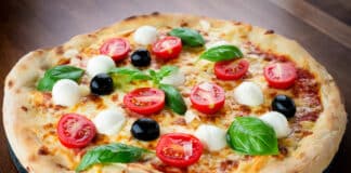 Comment réussir la pâte à pizza épaisse et moelleuse