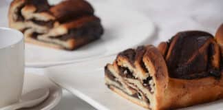 Pain brioché farci au chocolat